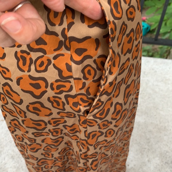 Tucker leopard print silk skirt sz L - Picture 2 of 3